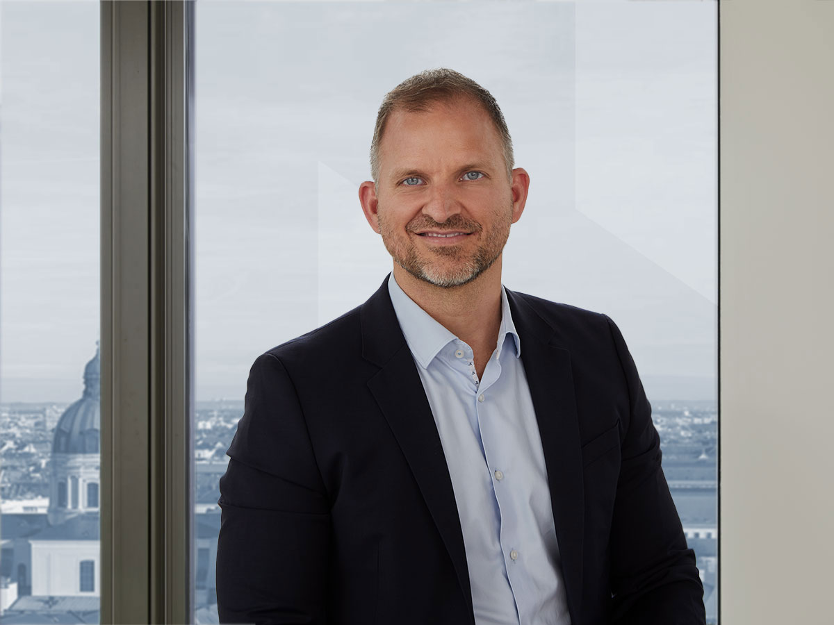 PhilippGold2_1200x900